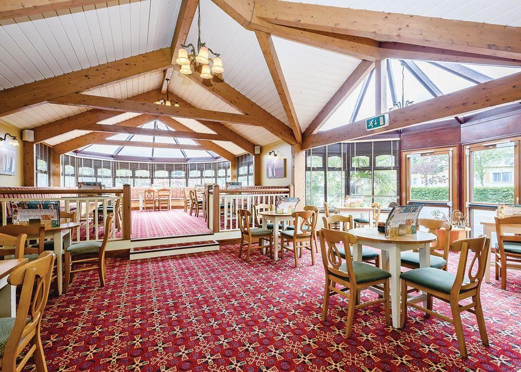 Oakdene Forest Ferndown Bagian luar foto
